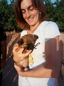 Alena Chvátalová, educadora canina especializada en cachorros